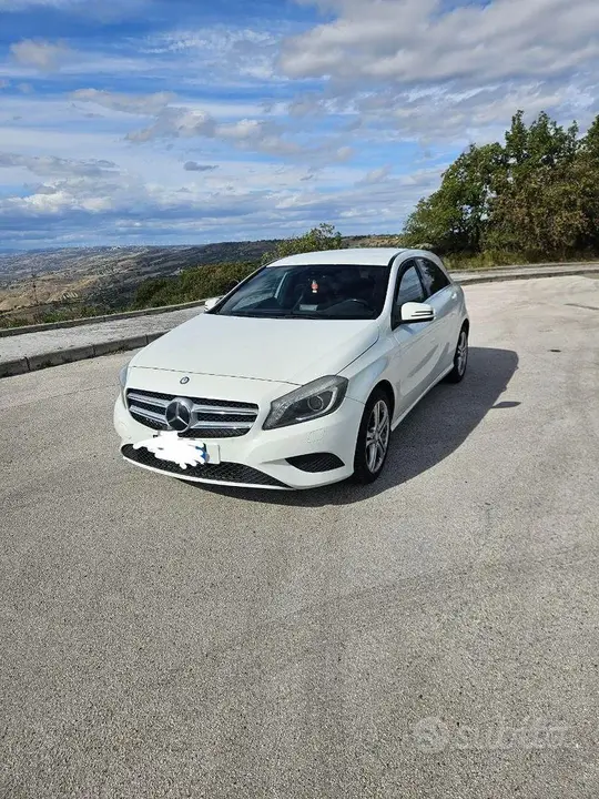 Mercedes-Benz A-Class 2013 photo 2