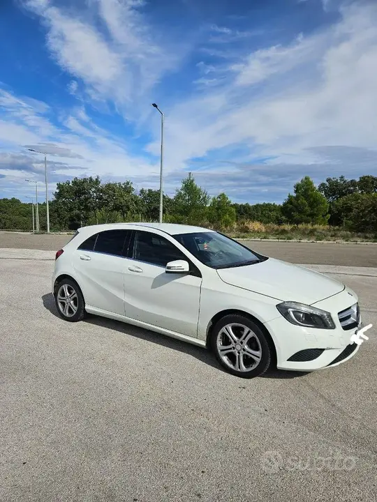Mercedes-Benz A-Class 2013 photo 3