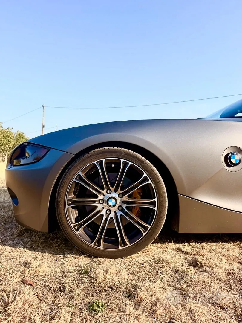 BMW Z4 2004 photo 2