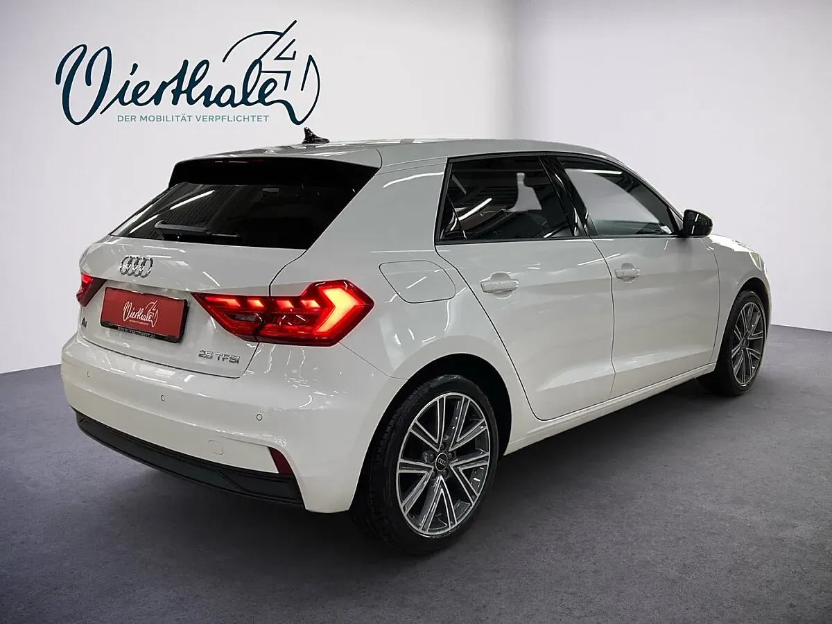 Audi A1 2026 photo 3