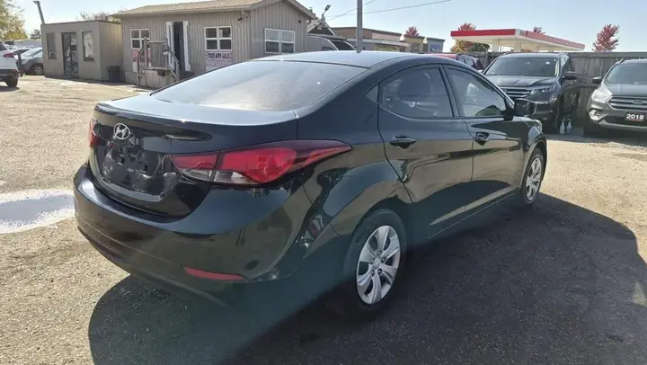 Hyundai Elantra 2015 photo 5