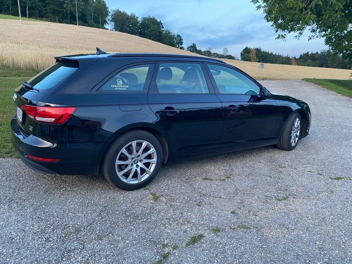 Audi A4 2017 photo 3