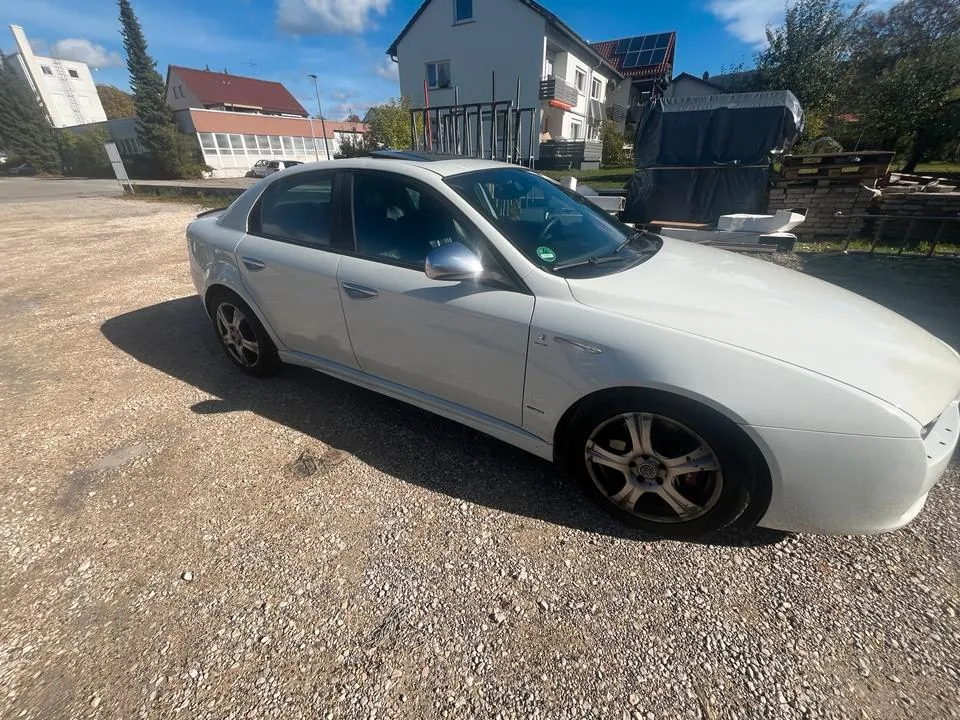 Alfa Romeo 159