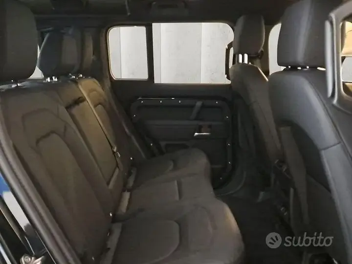 Land Rover Defender 2026 photo 5