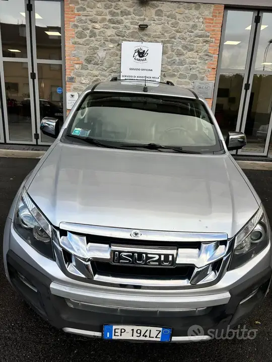 Isuzu D-Max 2012 photo 2