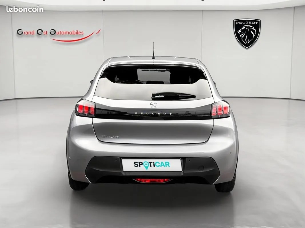 Peugeot 208 2023 photo 4