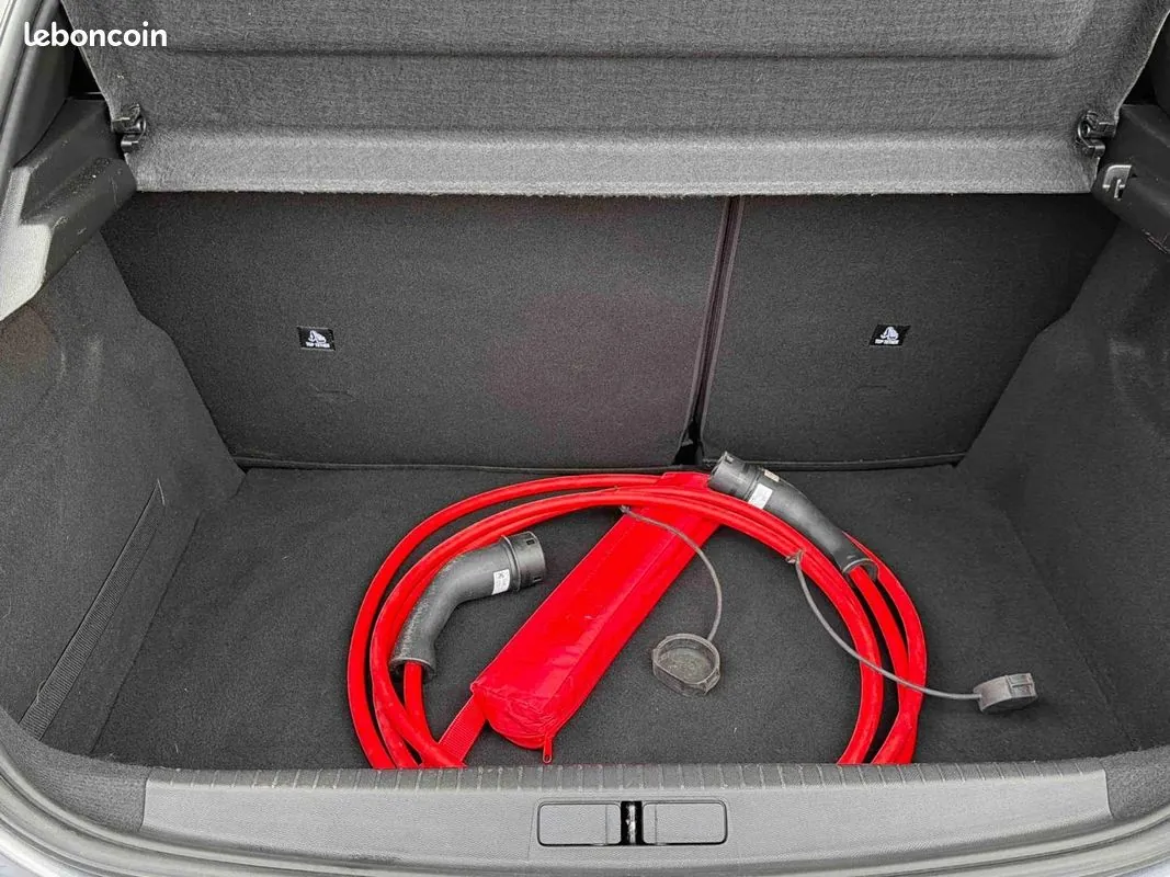 Peugeot 208 2023 photo 5