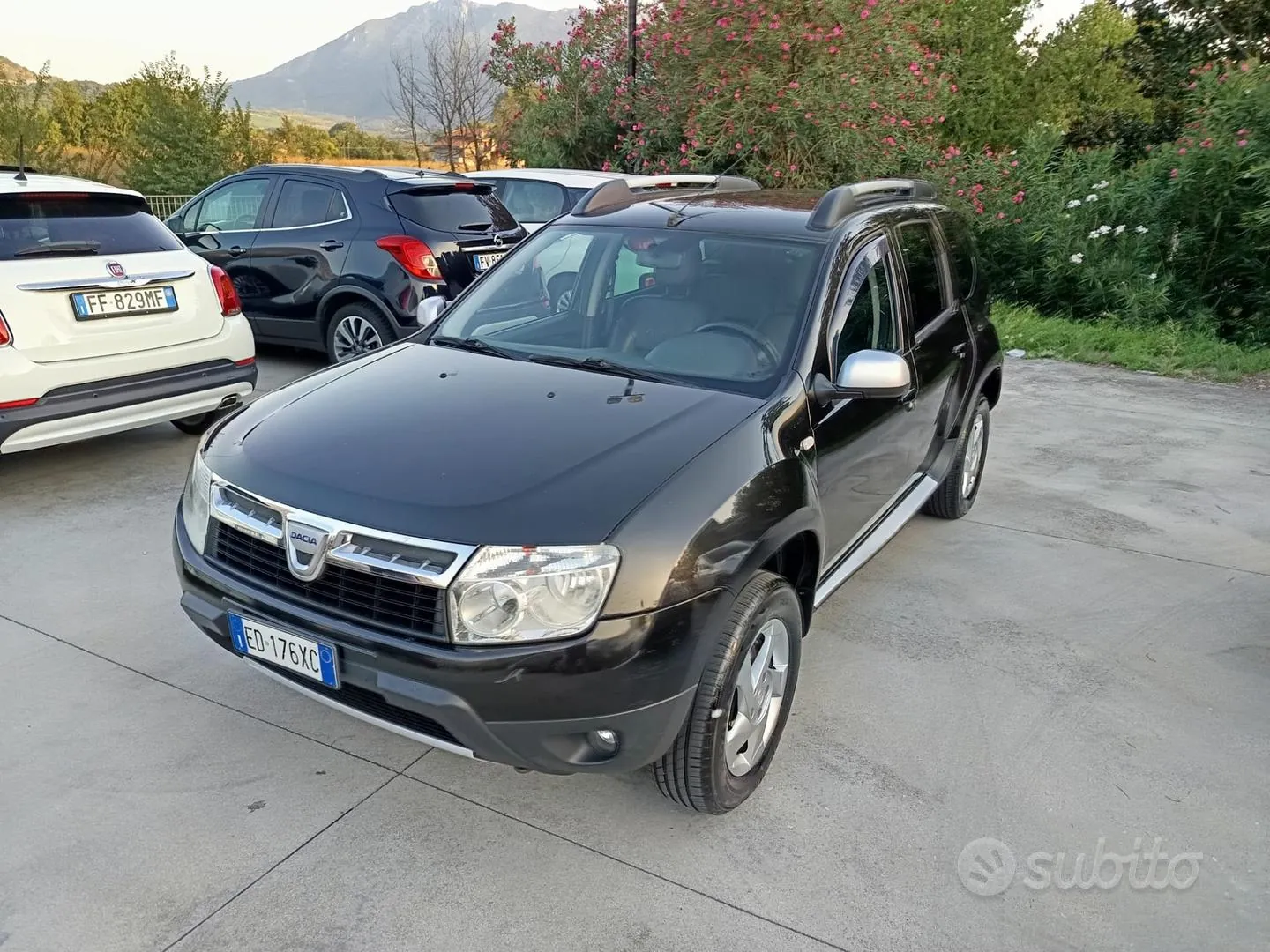 Dacia Duster 2010 photo 2