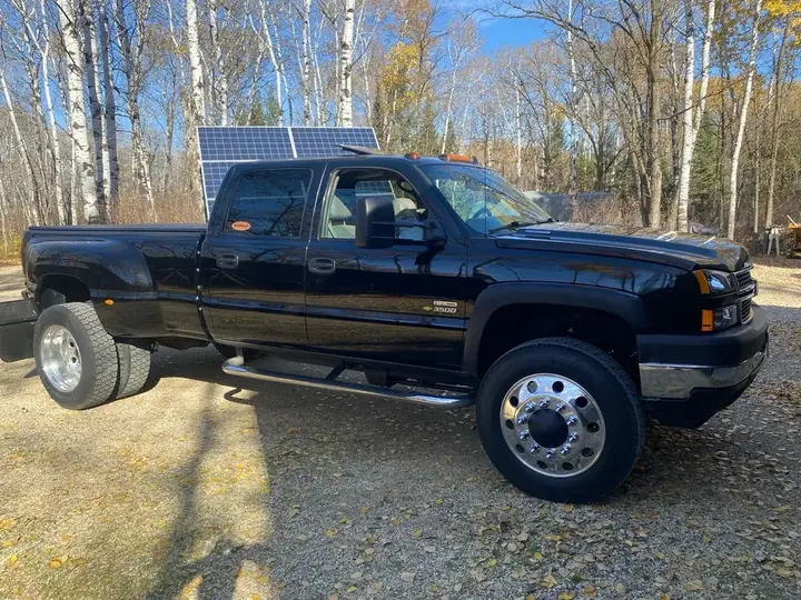Chevrolet Silverado 3500 2007 photo 2