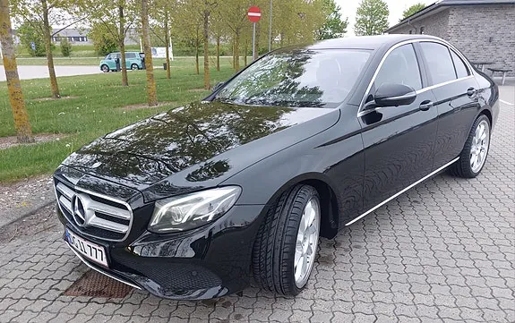 Mercedes-Benz E220 D