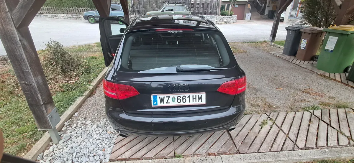 Audi A4 2010 photo 3