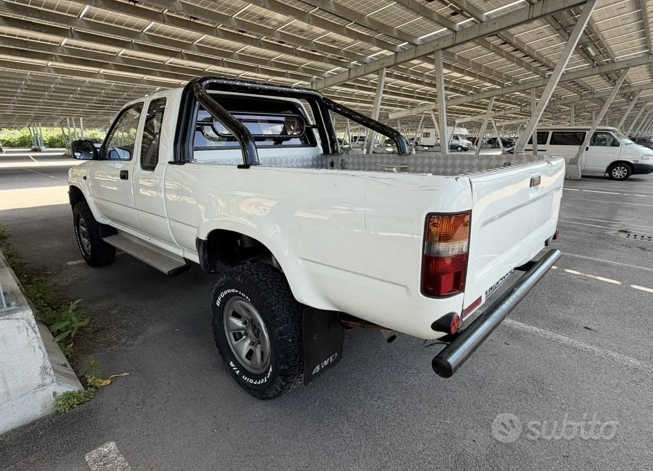 Toyota Hilux 1993 photo 5