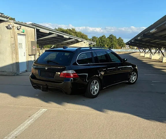 BMW 530D 2004 photo 3
