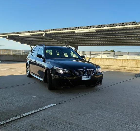 BMW 530D 2004 photo 2