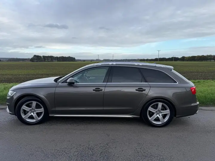 Audi A6 Allroad 2012 photo 4