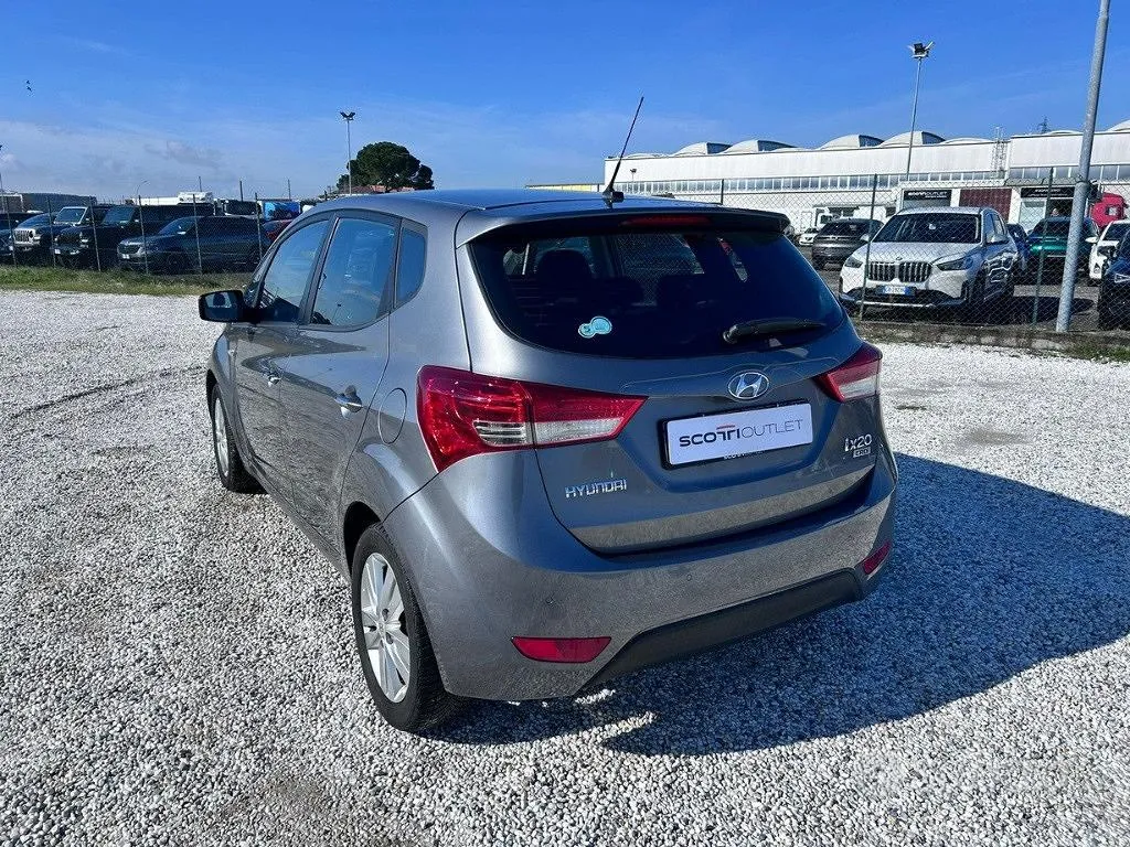 Hyundai Ix20 2015 photo 2