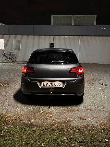 Citroen C4 2016 photo 2