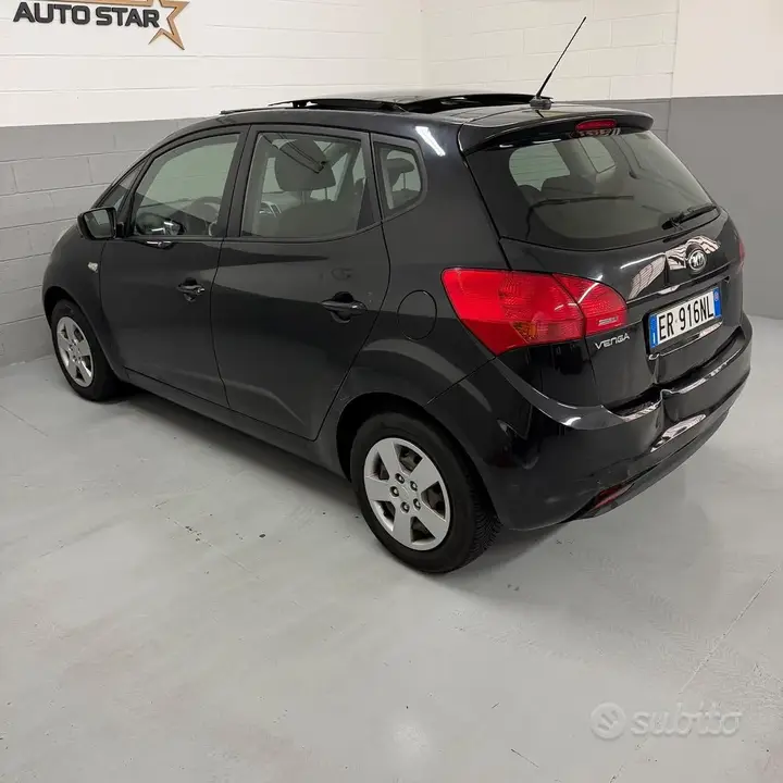 Kia Venga 2013 photo 4