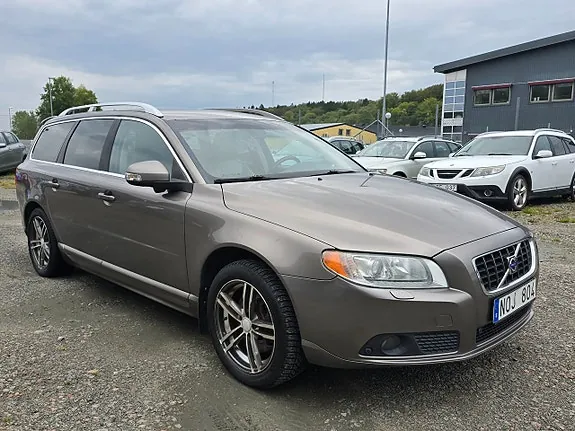 Volvo V70 2008 photo 2