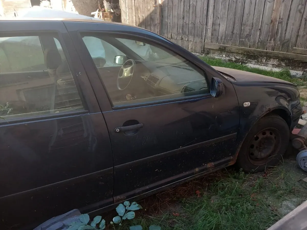Volkswagen Golf 2000 photo 3