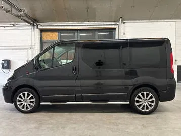 Opel Vivaro 2007 photo 2