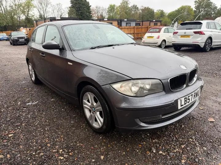 BMW 1 Series 2007 photo 2