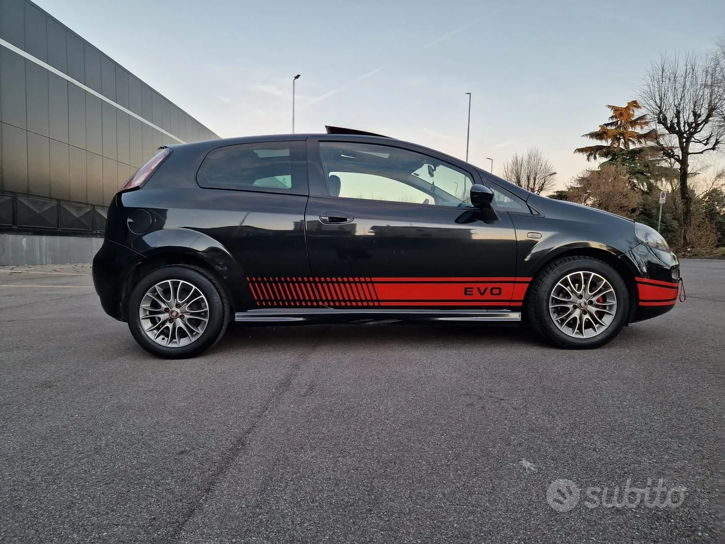 Fiat Punto 2012 photo 4
