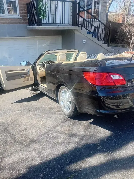 Chrysler Sebring 2010 photo 2