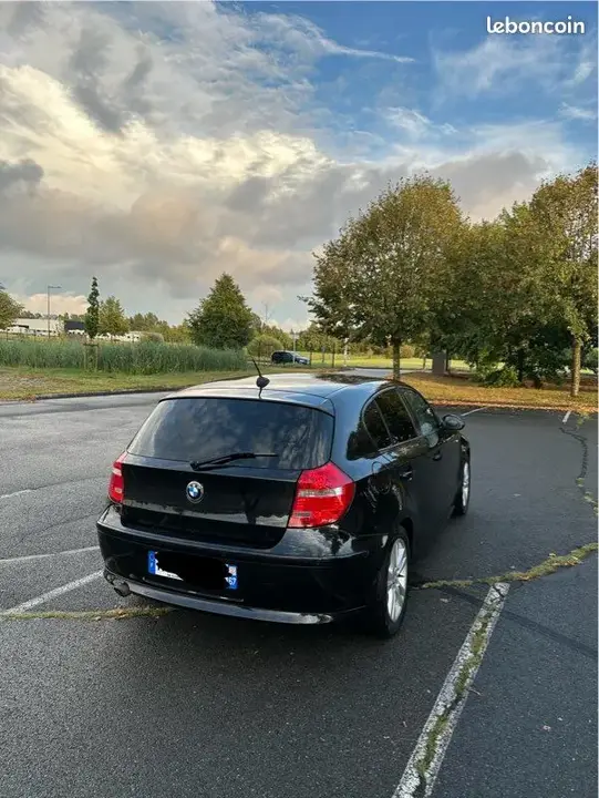 BMW 1 Series 2009 photo 2