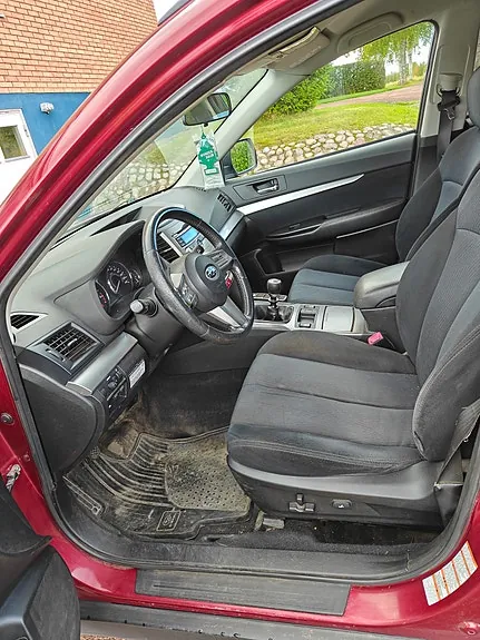 Subaru Outback 2010 photo 4