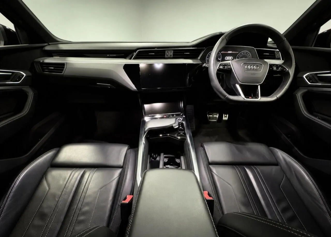 Audi Q8 E-Tron 2023 photo 4