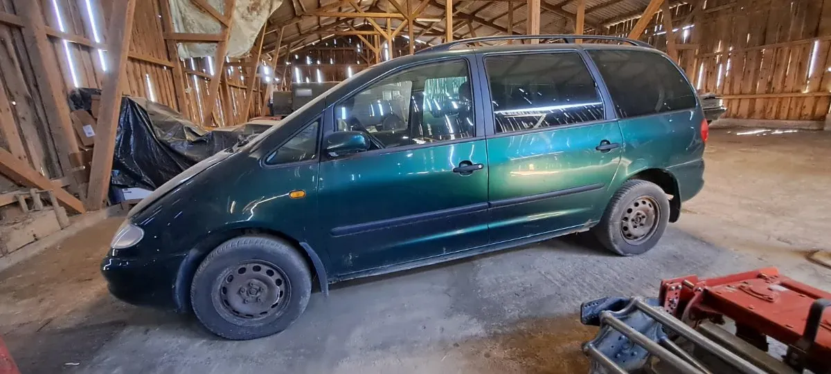 Seat Alhambra 1999 photo 2