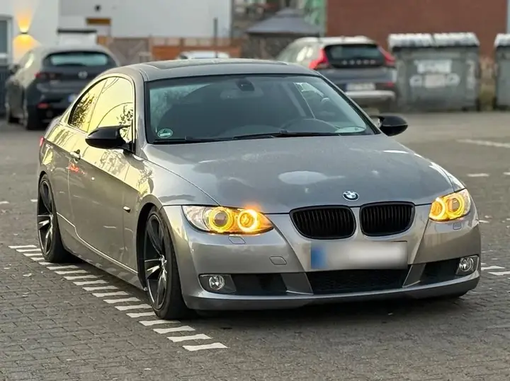 BMW 330I