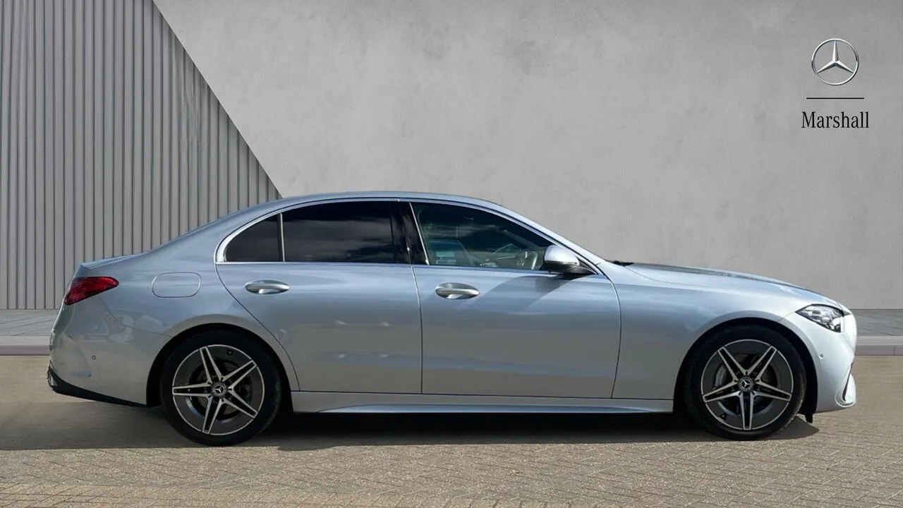 Mercedes-Benz C-Class 2025 photo 4