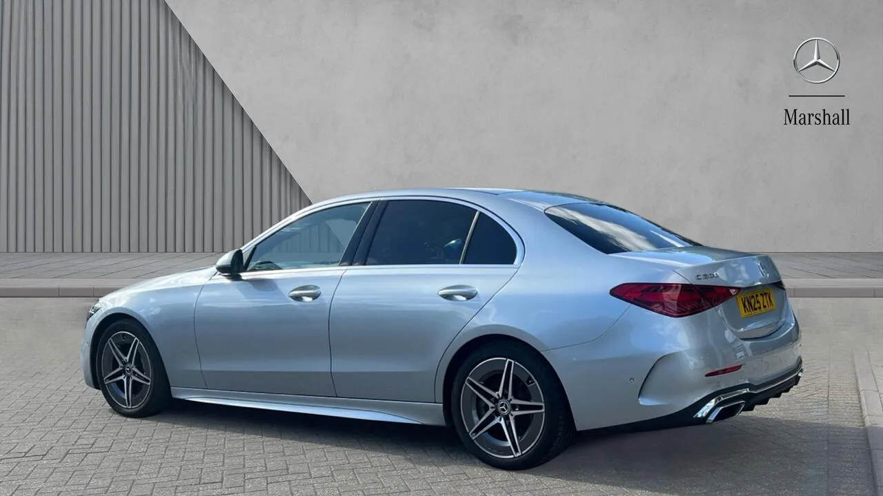 Mercedes-Benz C-Class 2025 photo 2