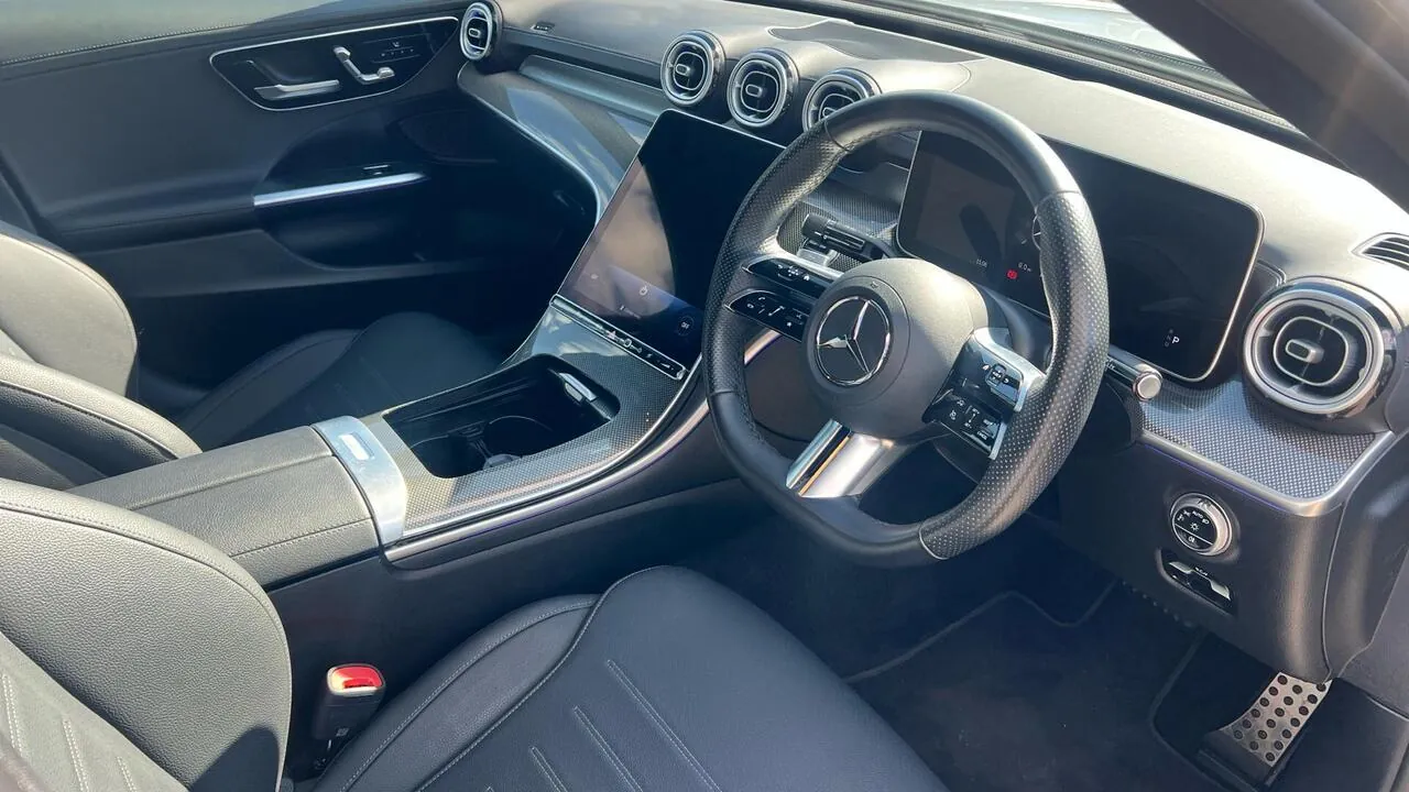 Mercedes-Benz C-Class 2025 photo 3