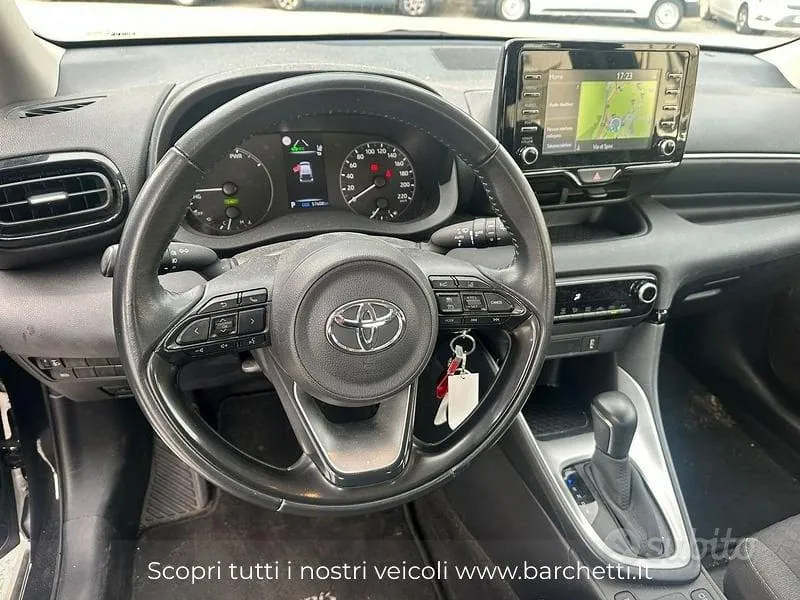 Toyota Yaris 2023 photo 5