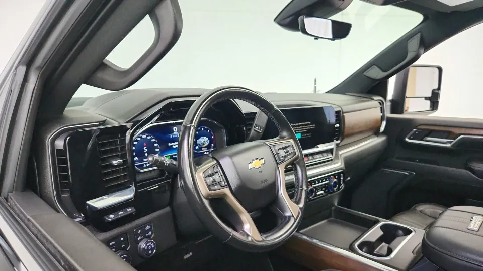 Chevrolet Silverado 3500Hd 2024 photo 2