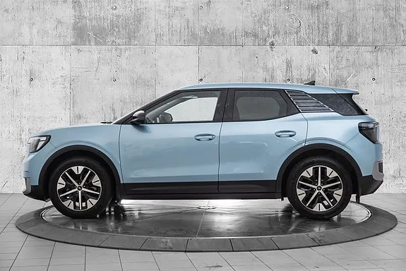 Ford Explorer 2025 photo 2