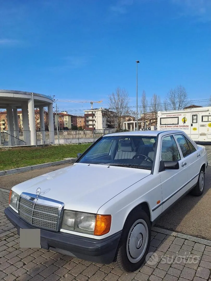 Mercedes-Benz 190E 1989 photo 5