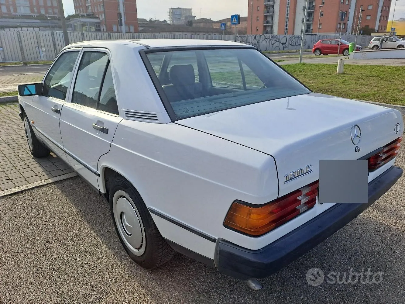 Mercedes-Benz 190E 1989 photo 2