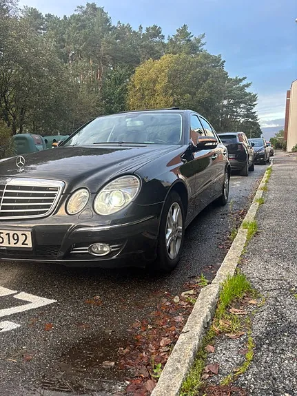Mercedes-Benz E200 D 2007 photo 3