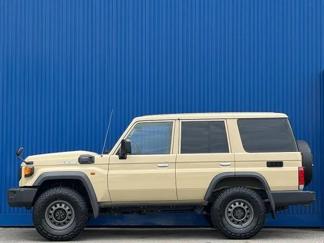 Toyota Land Cruiser 70 2024 photo 5