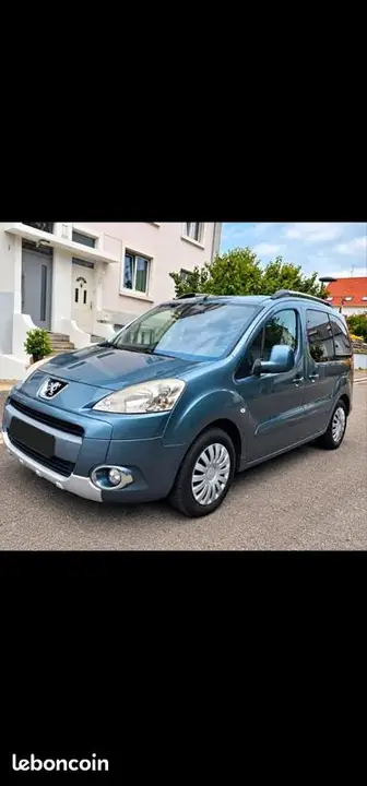 Peugeot Partner 2010 photo 2