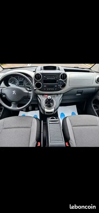 Peugeot Partner 2010 photo 4