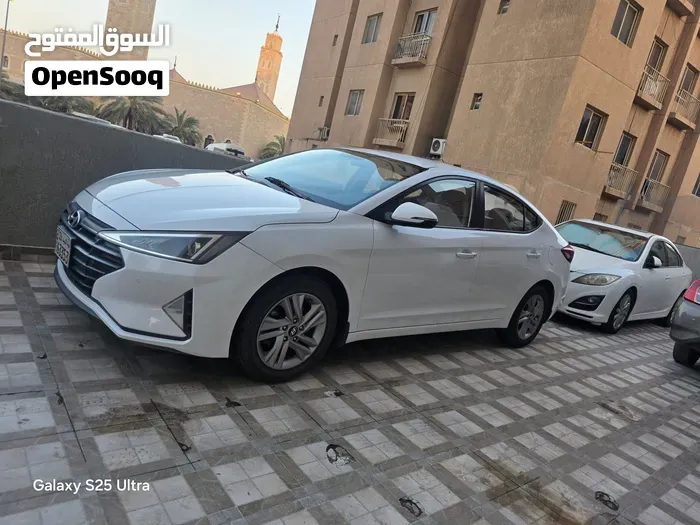 Hyundai Elantra 2019 photo 3