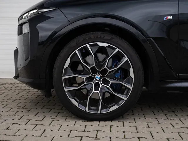 BMW X7 2023 photo 4