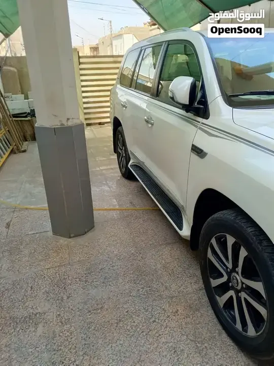 Toyota Land Cruiser Gxr 2017 photo 3