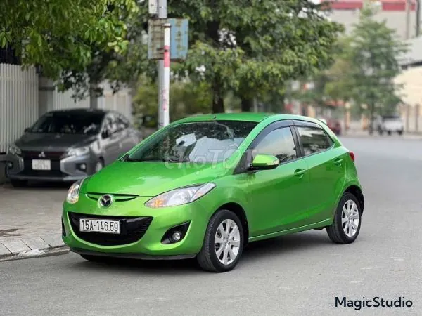 Mazda 2 2012 photo 4