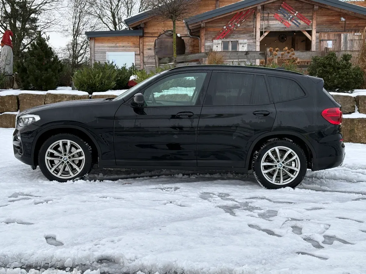 BMW X3 2018 photo 2
